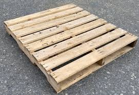 bookshelf from pallet wood